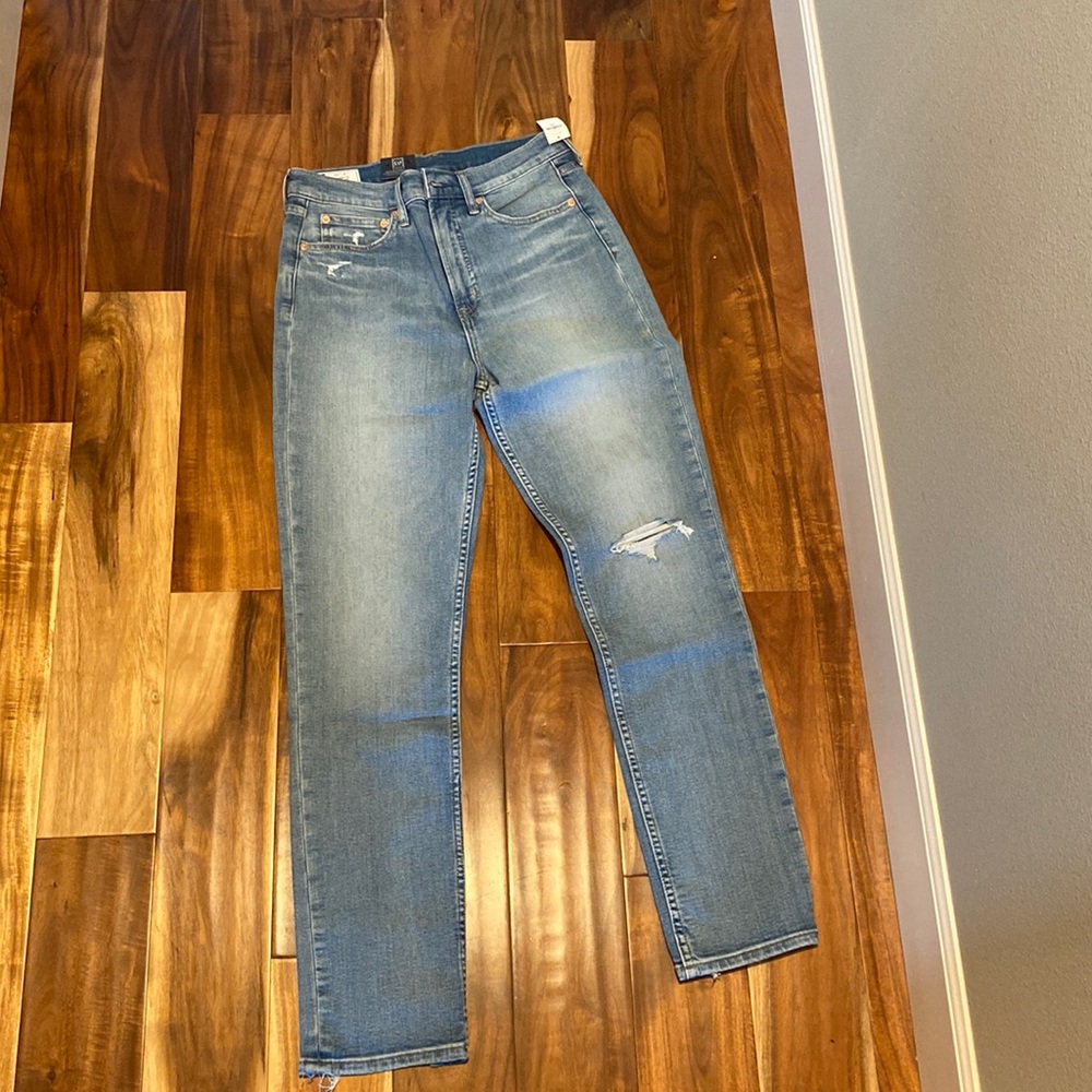 GAP size 29 Tall light wash jeans
